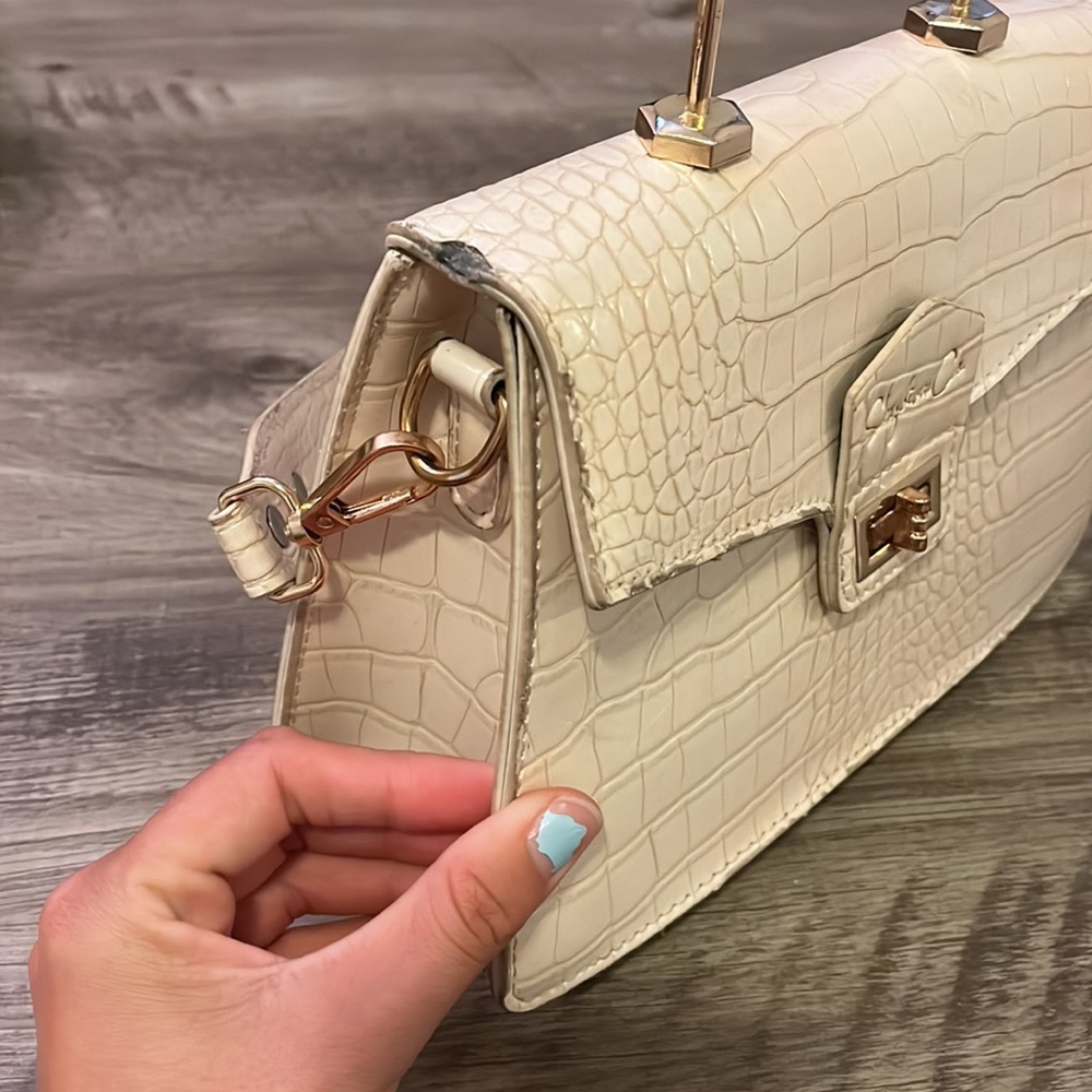 Purse - Picture 3 of 5